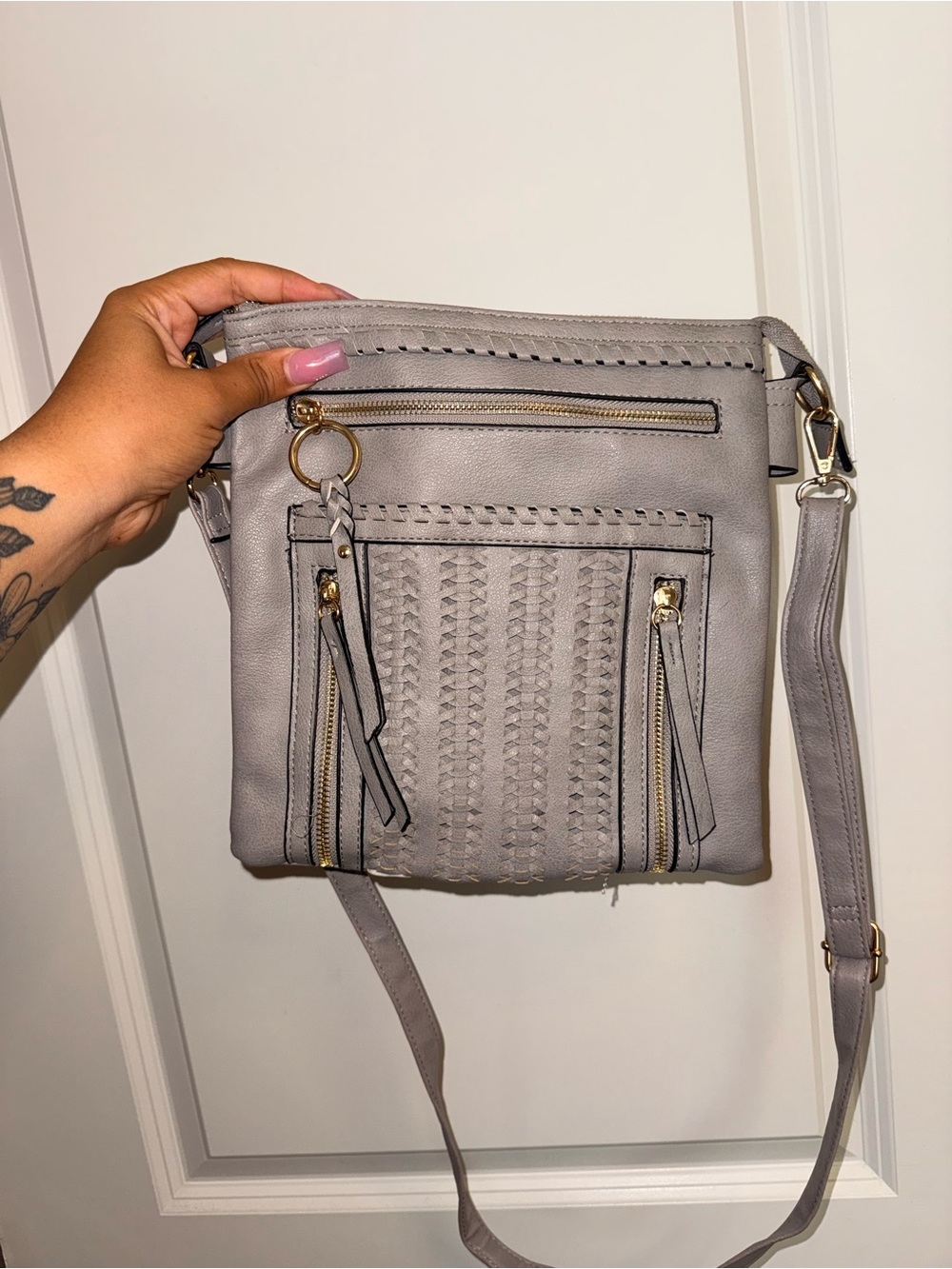 VR NYC CROSSBODY MESSENGER PURSE